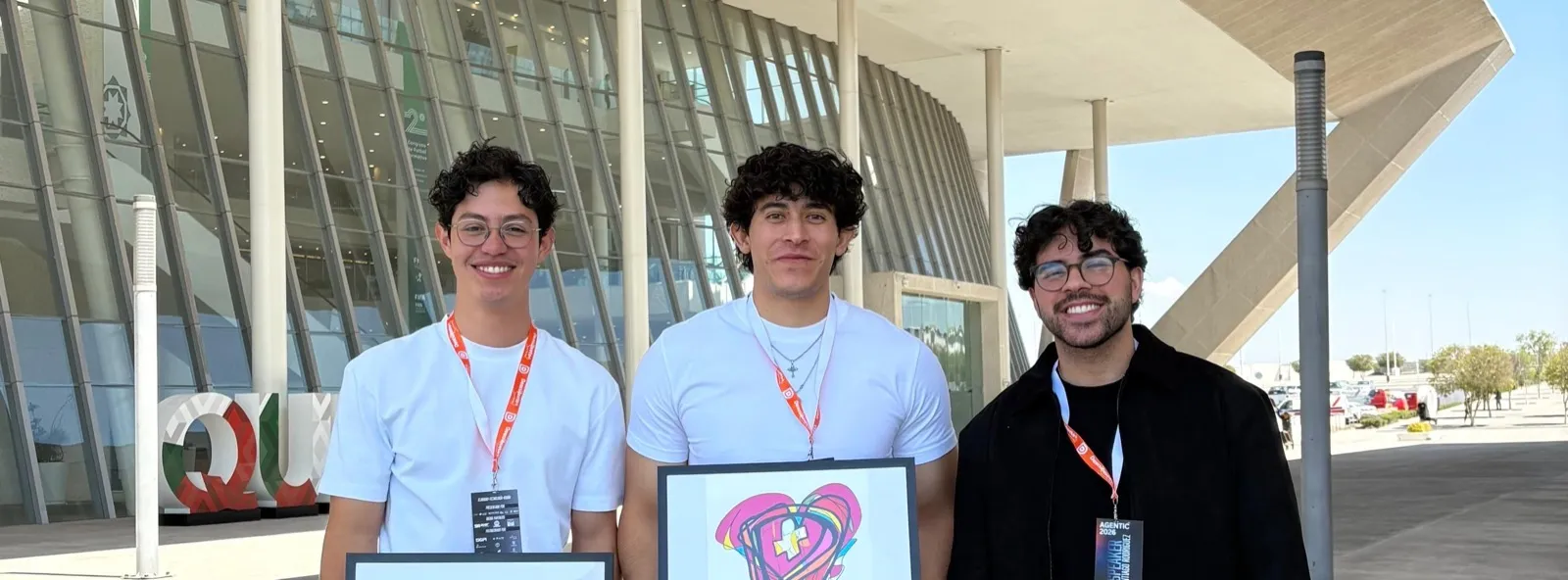 Los tres fundadores de Breakaway en el Centro de Congresos de Querétaro